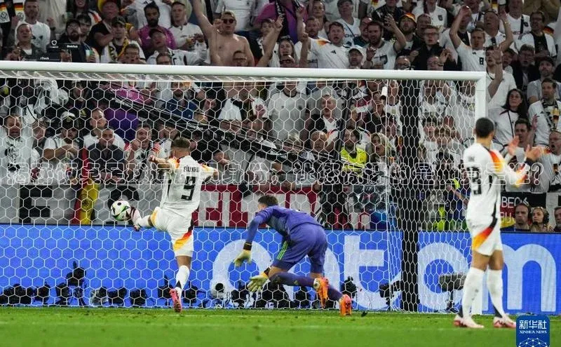 谈球吧网app官网下载如流揭秘饭桌足球运动员身份，让您惊讶的是他竟是谁？